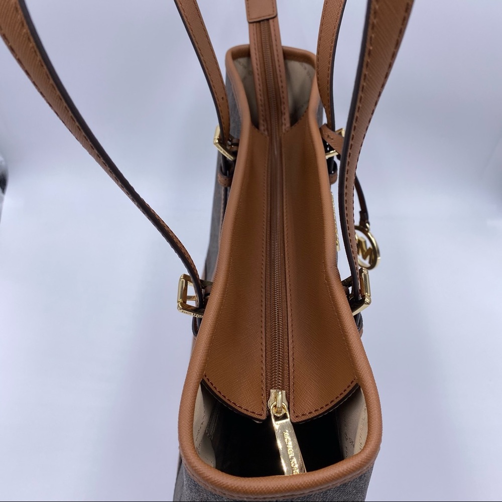 Michael MK JET SET Travel Lg. Signature Tote - Picture 7 of 12